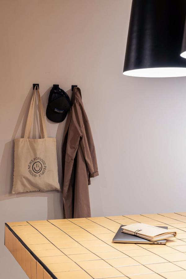 Colo Colo Hostel - Single Private Beds Сан Себастиан Екстериор снимка